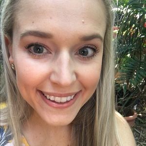 Meet your Posher, Deanna